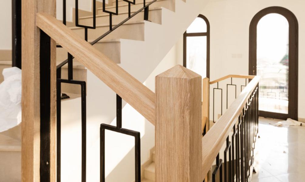 Après — Escalier & rampe — effet chêne